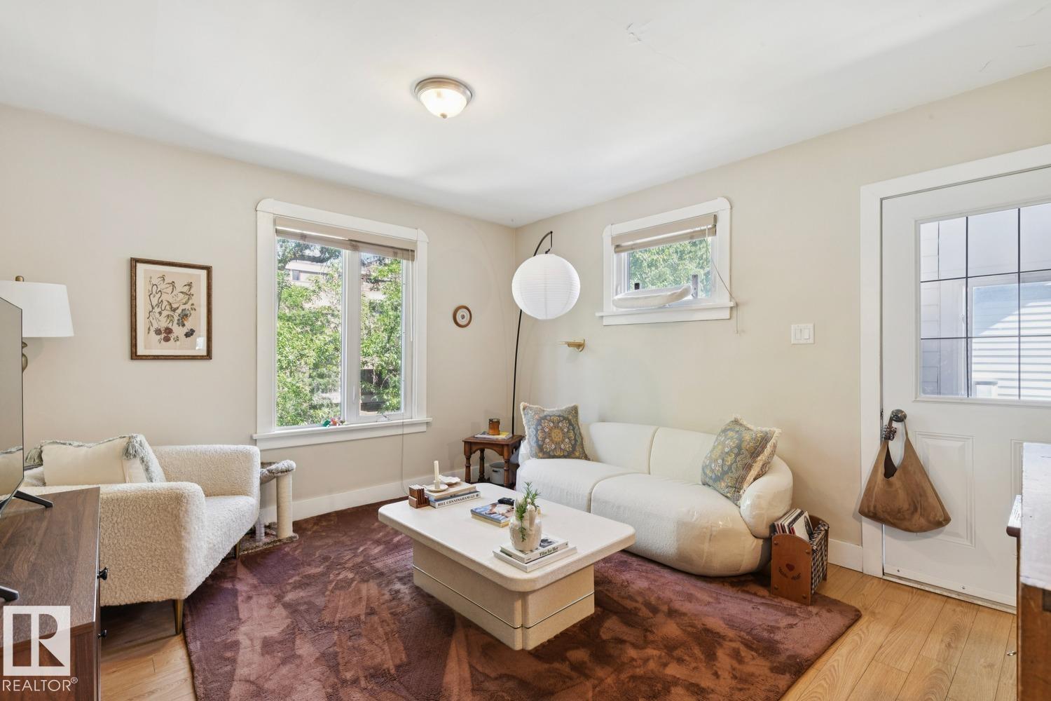 11229 99 Av Nw Property Photo 6