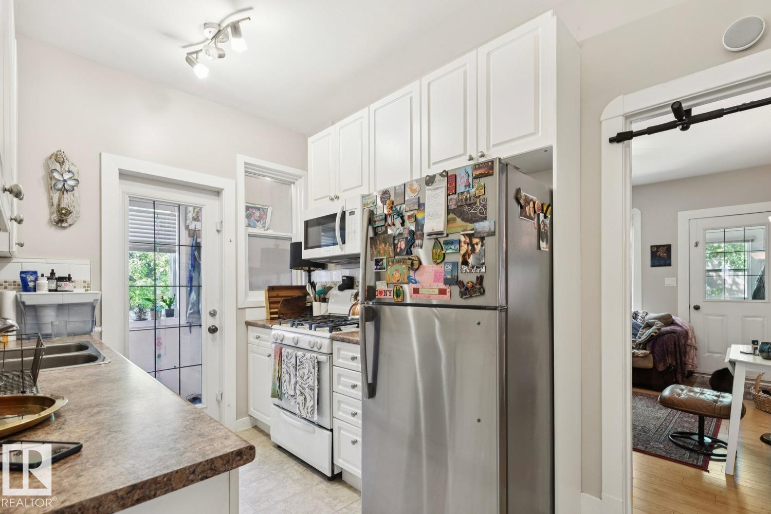 11229 99 Av Nw Property Photo 15