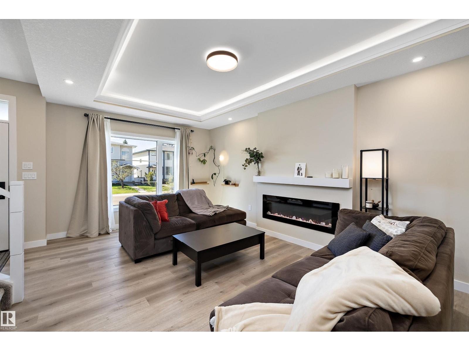 7208 78 Av Nw Property Photo 5