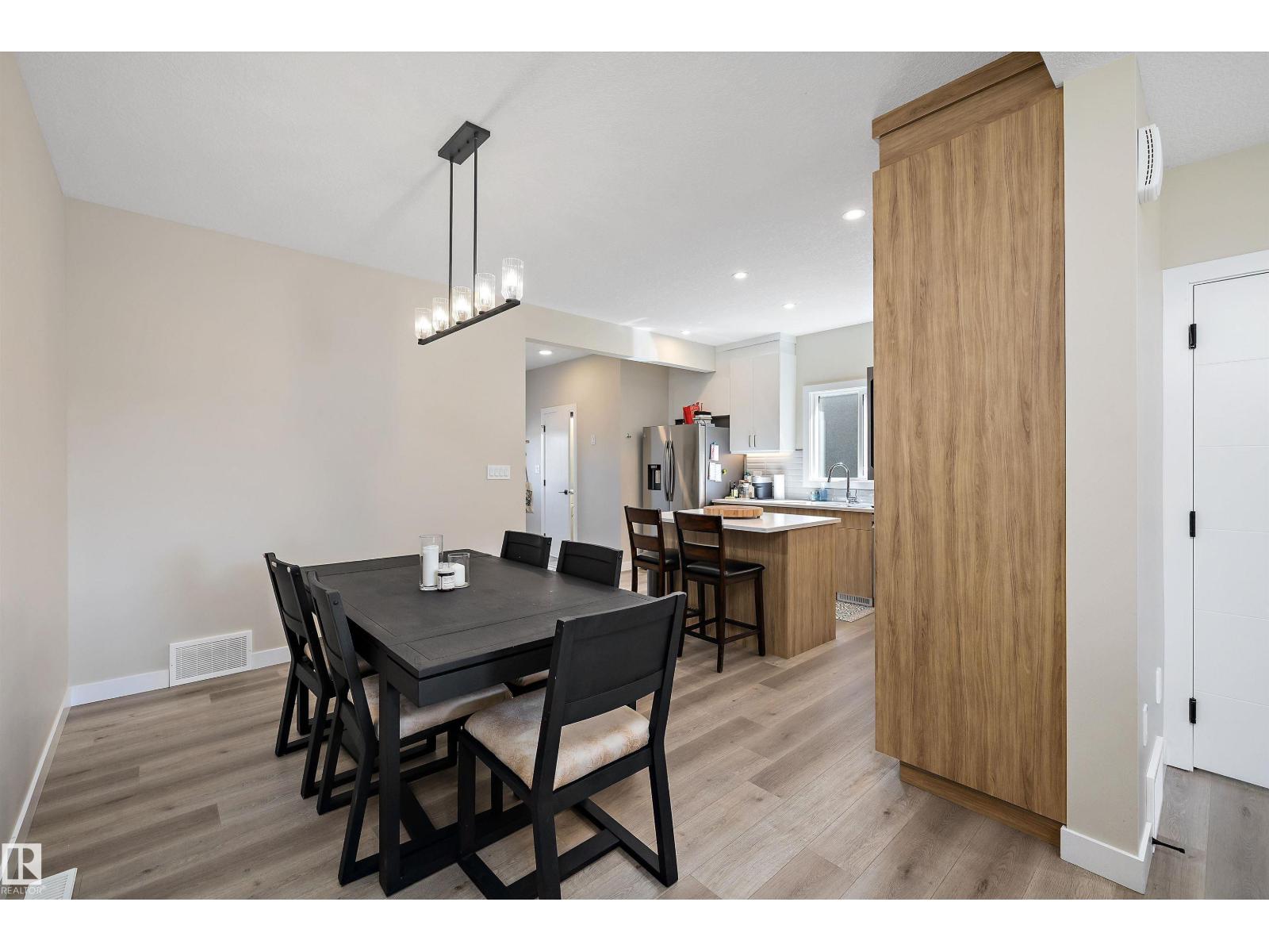 7208 78 Av Nw Property Photo 8