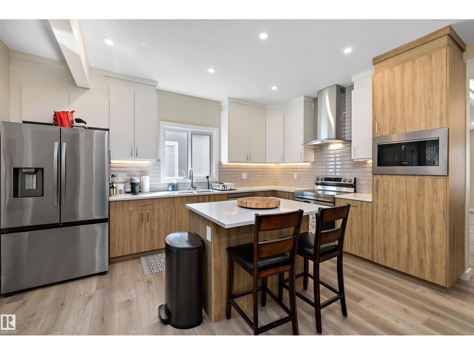 7208 78 Av Nw Property Photo 9