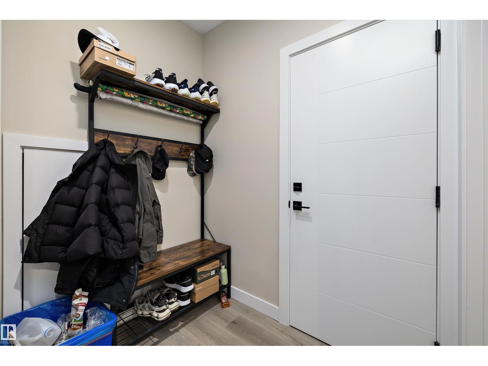 7208 78 Av Nw Property Photo 18