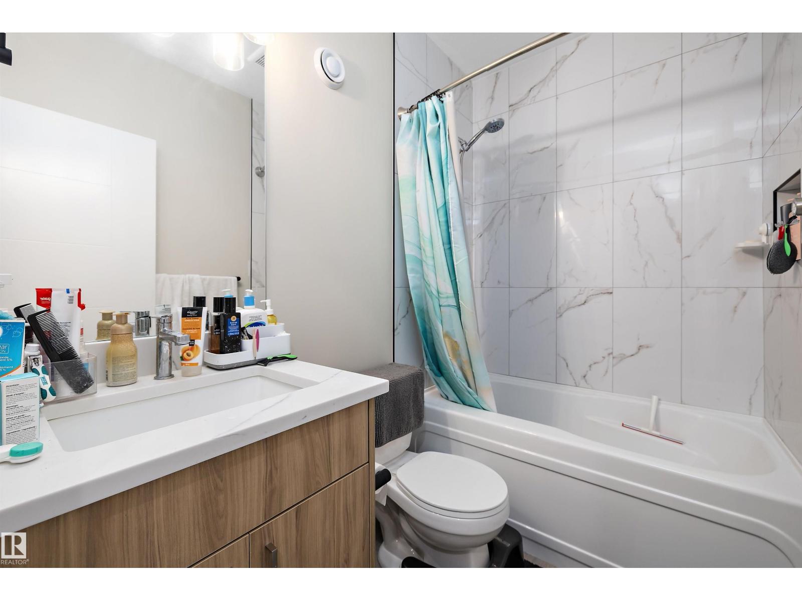 7208 78 Av Nw Property Photo 19