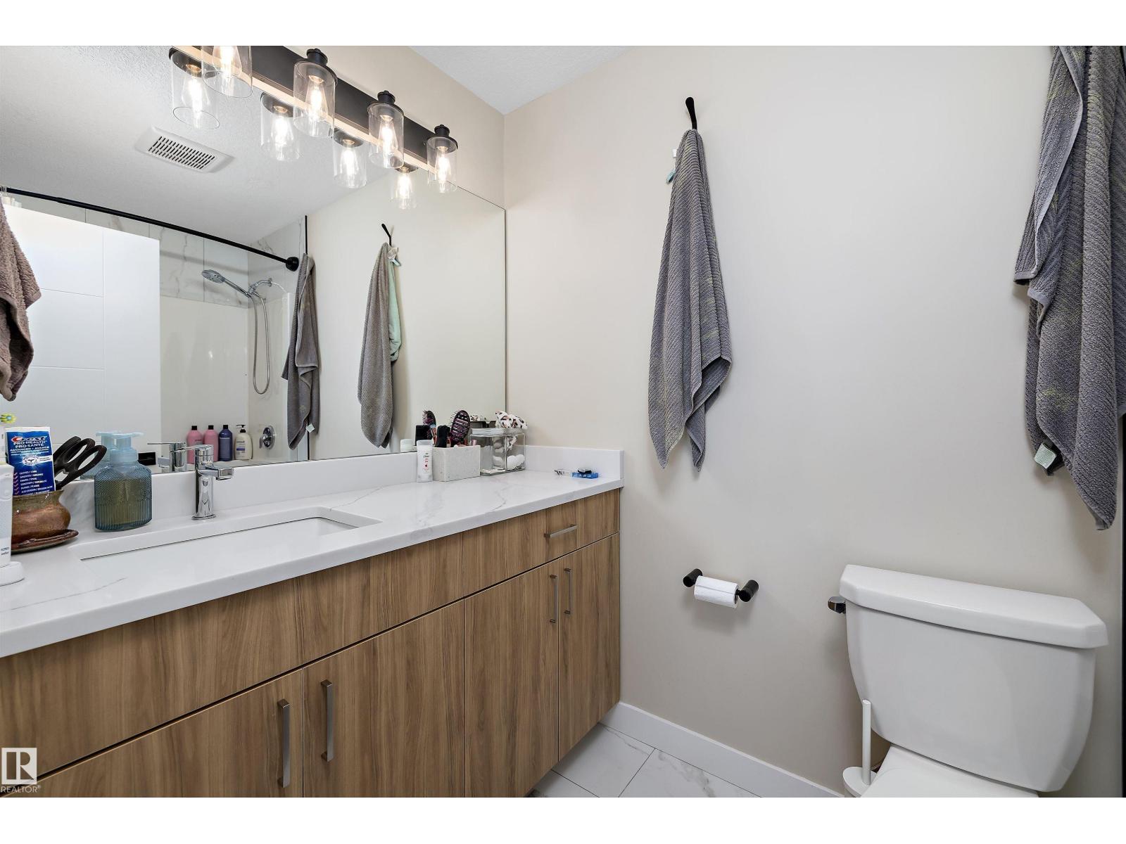 7208 78 Av Nw Property Photo 43