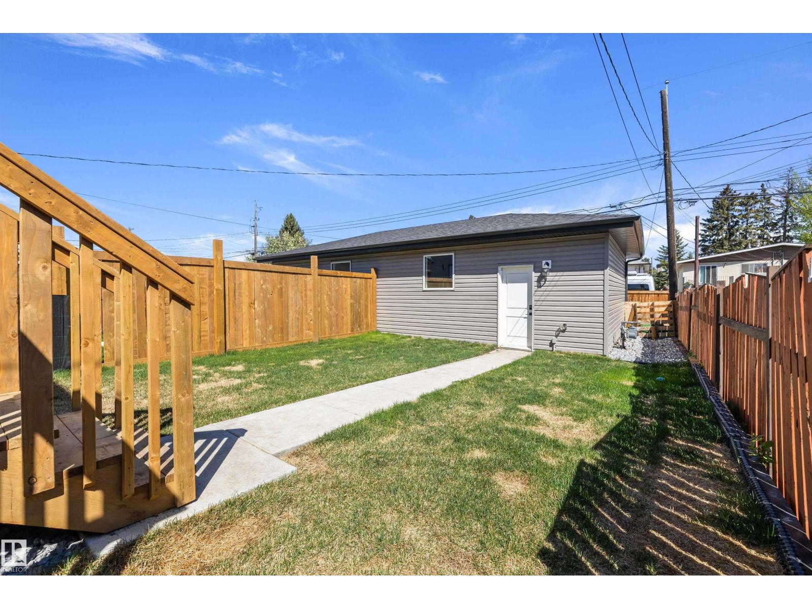7208 78 Av Nw Property Photo 47