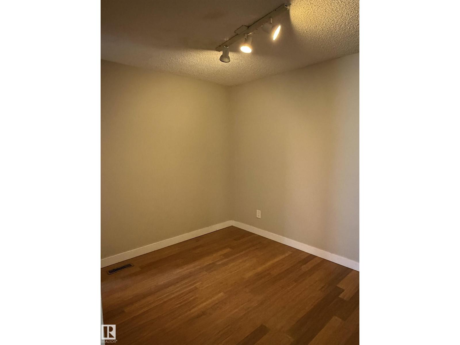 10344a 121 St Nw Property Photo 7