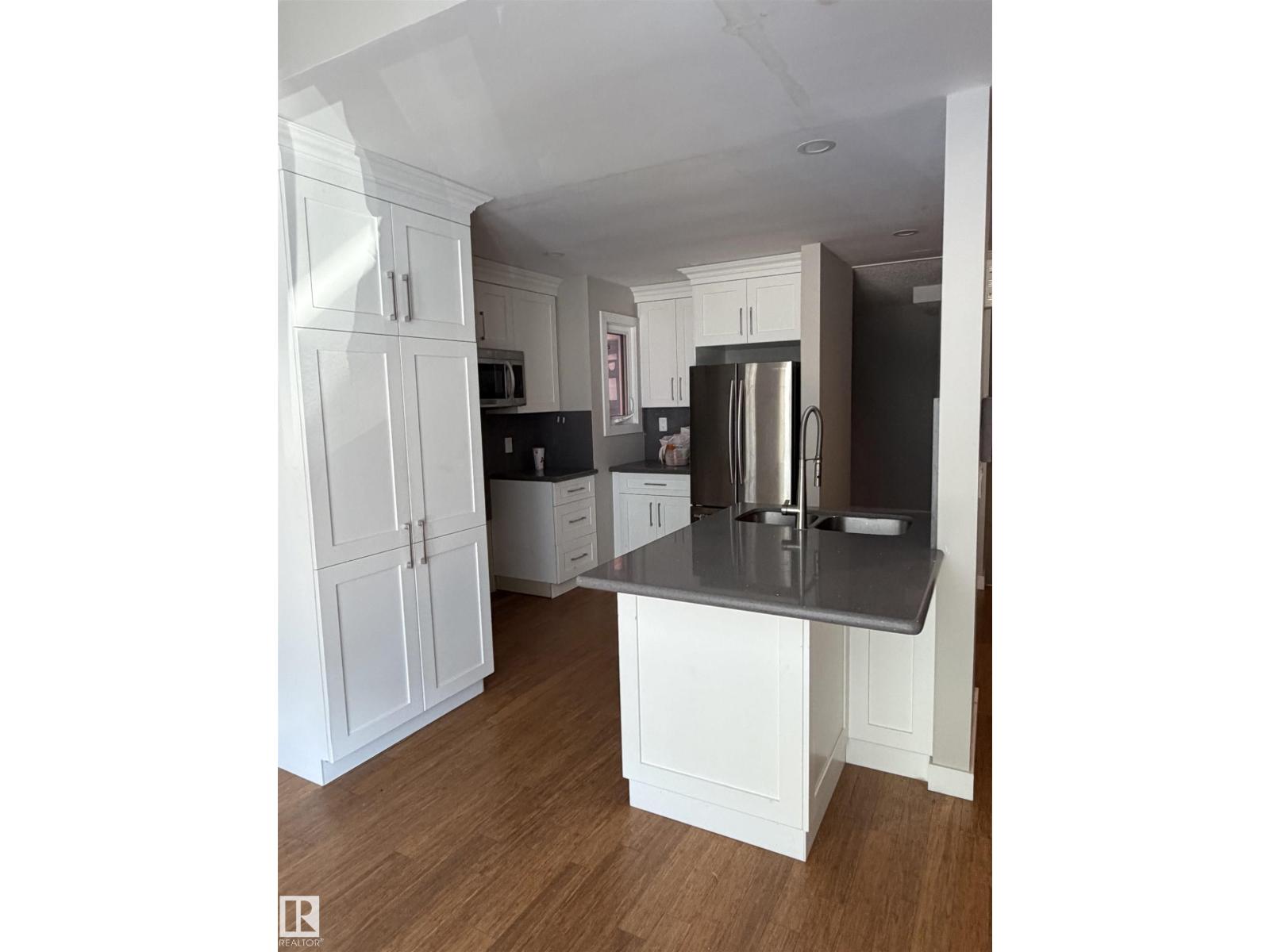 10344a 121 St Nw Property Photo 10