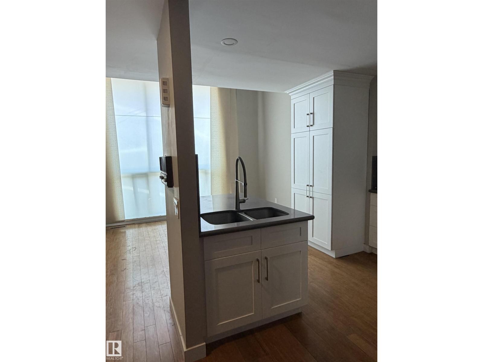 10344a 121 St Nw Property Photo 12