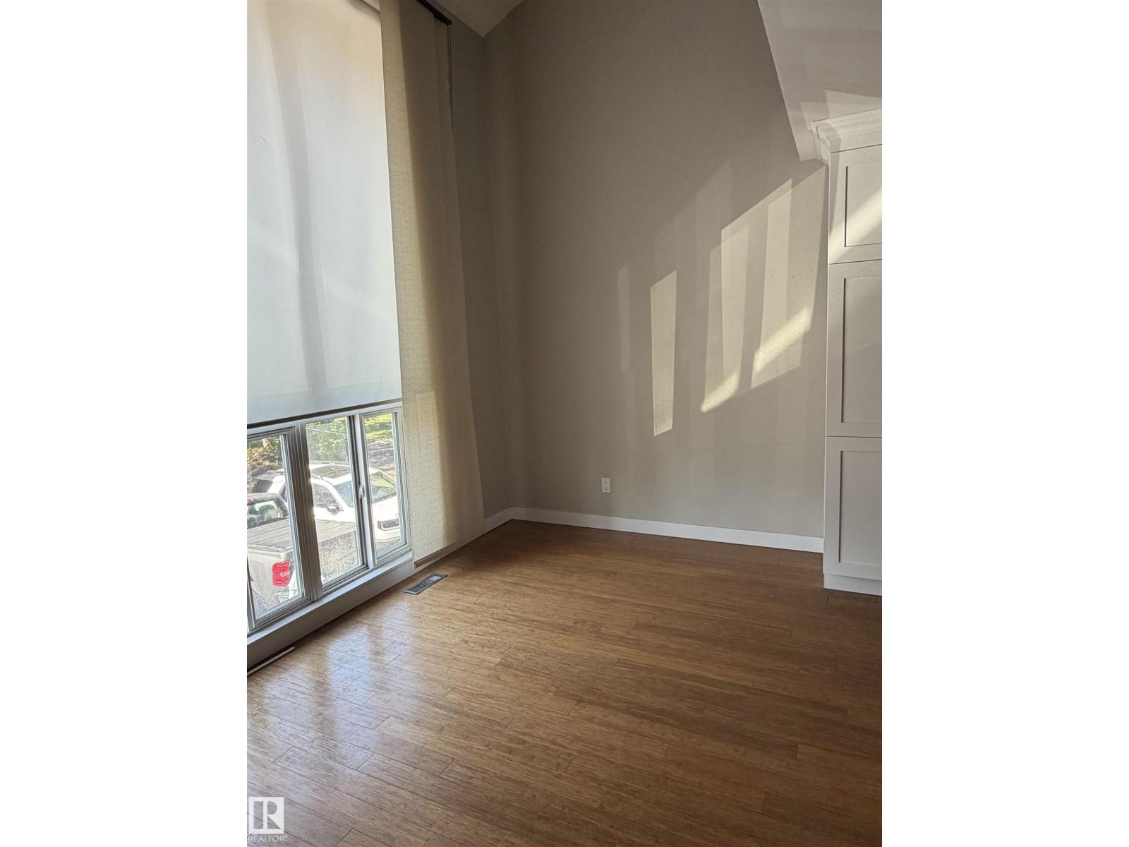 10344a 121 St Nw Property Photo 17