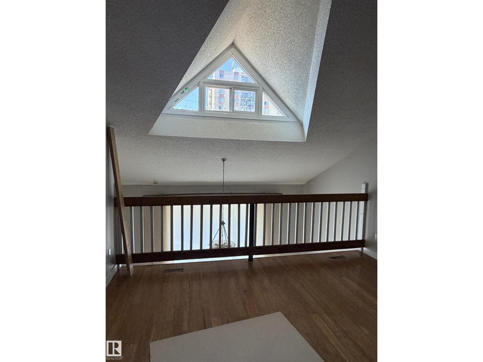 10344a 121 St Nw Property Photo 21