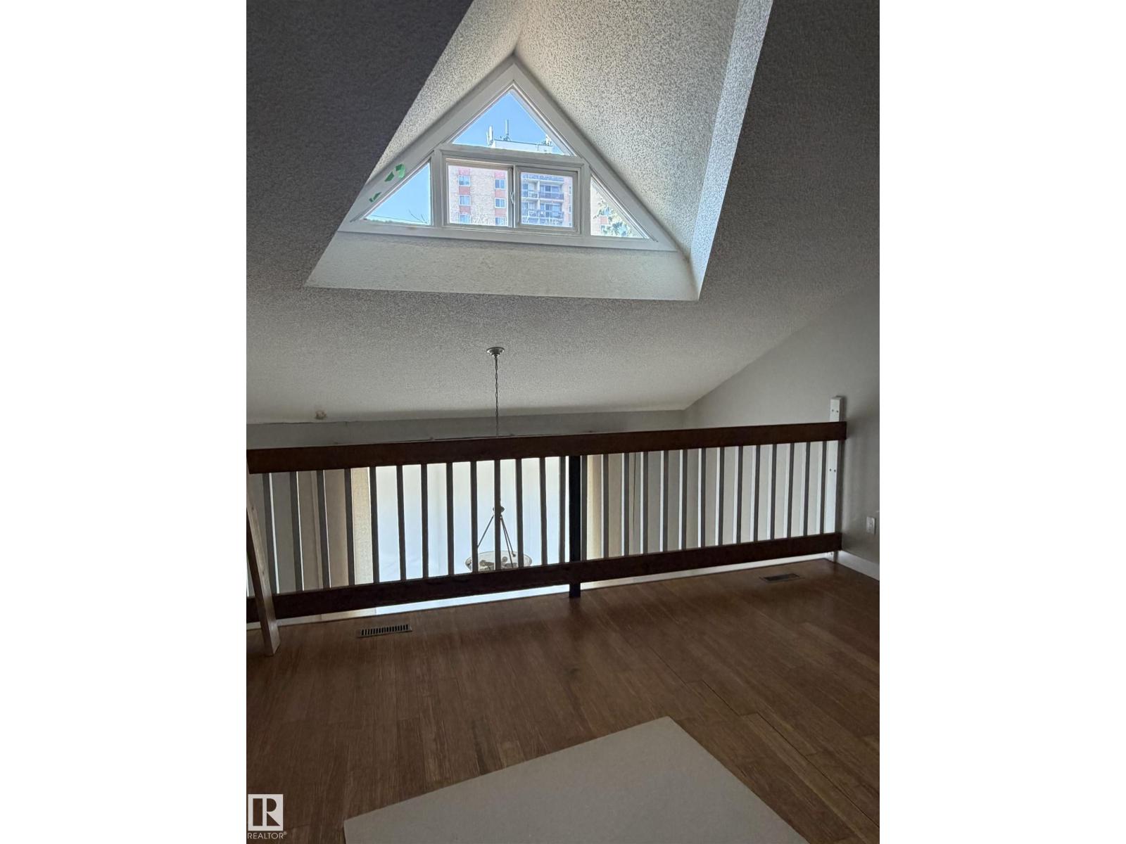 10344a 121 St Nw Property Photo 22