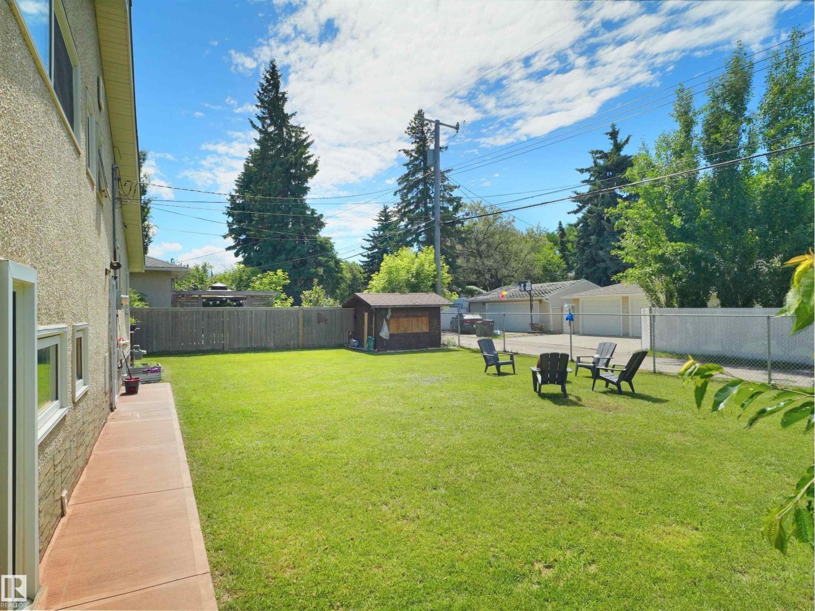 9256 75 St Nw Property Photo 8