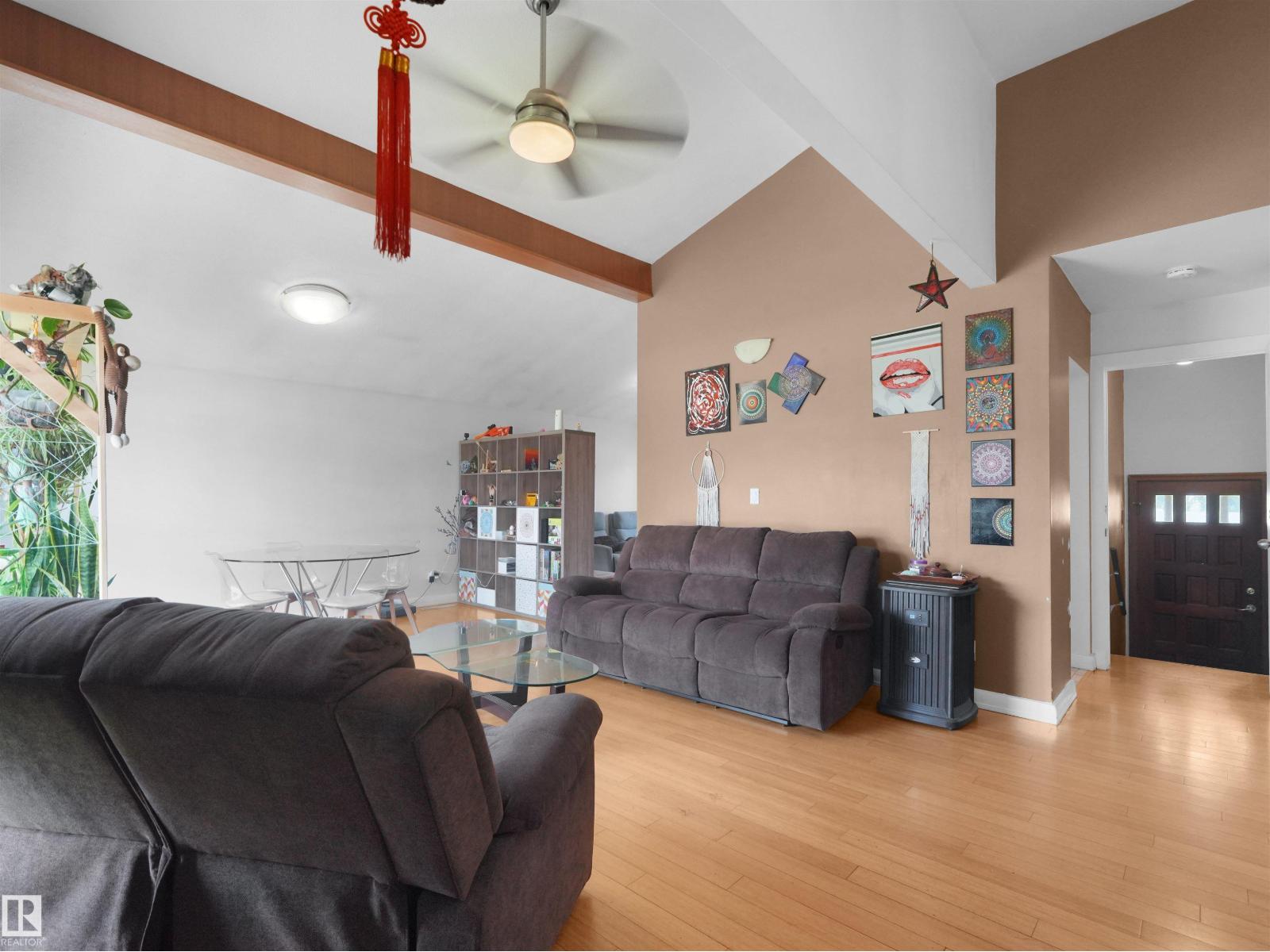 9256 75 St Nw Property Photo 10