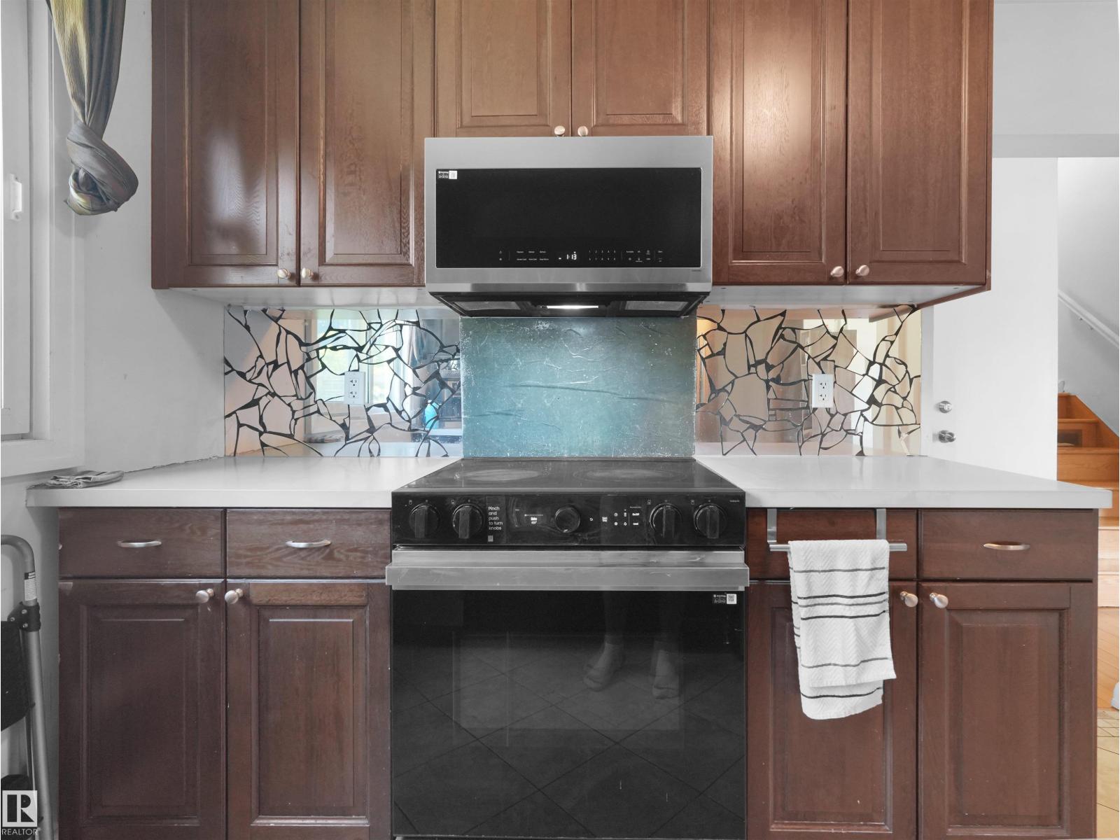 9256 75 St Nw Property Photo 19