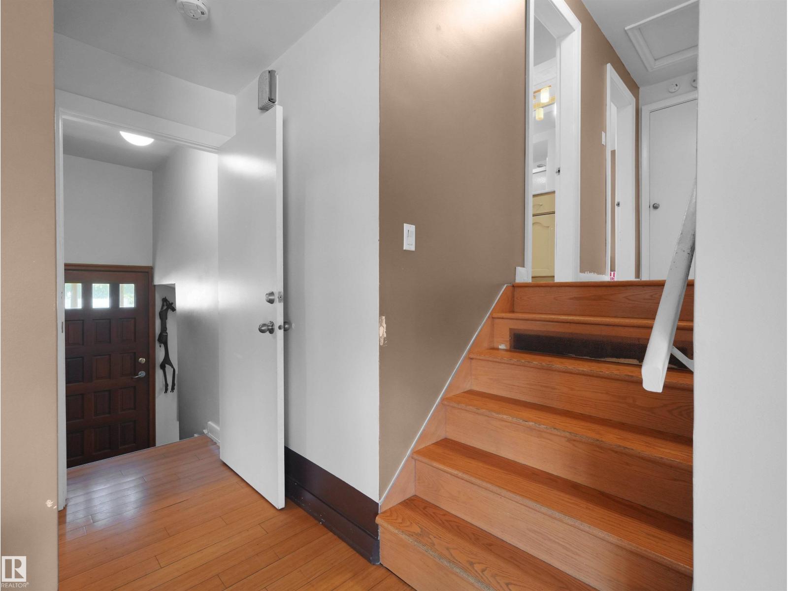 9256 75 St Nw Property Photo 21
