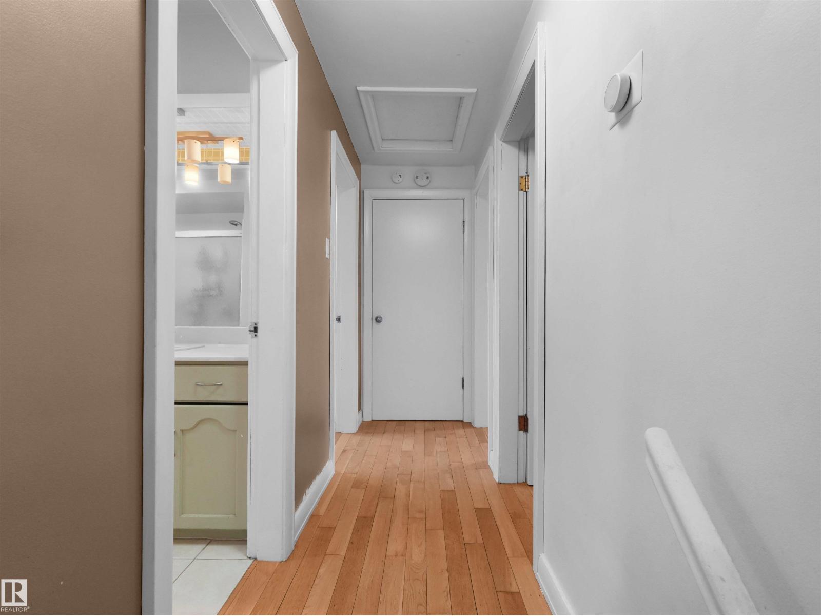 9256 75 St Nw Property Photo 23