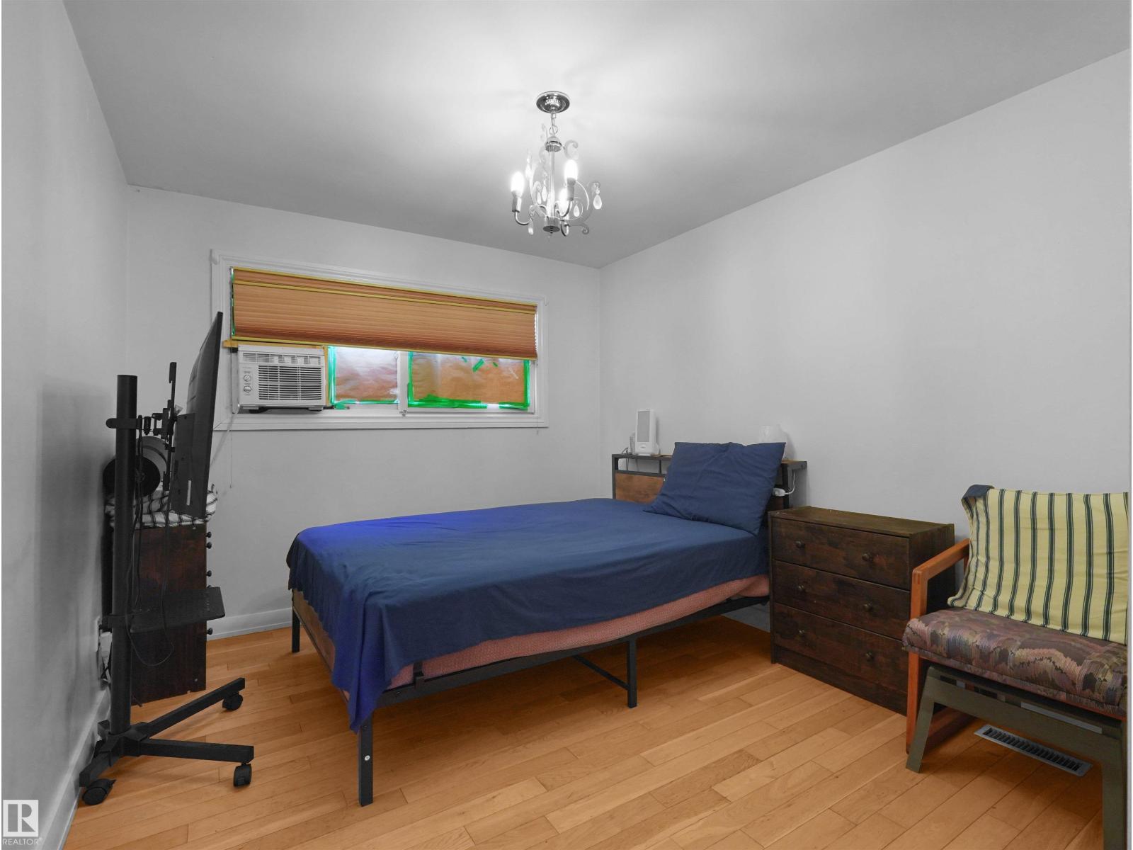 9256 75 St Nw Property Photo 26