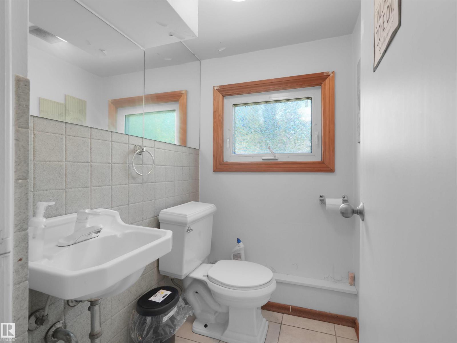 9256 75 St Nw Property Photo 34