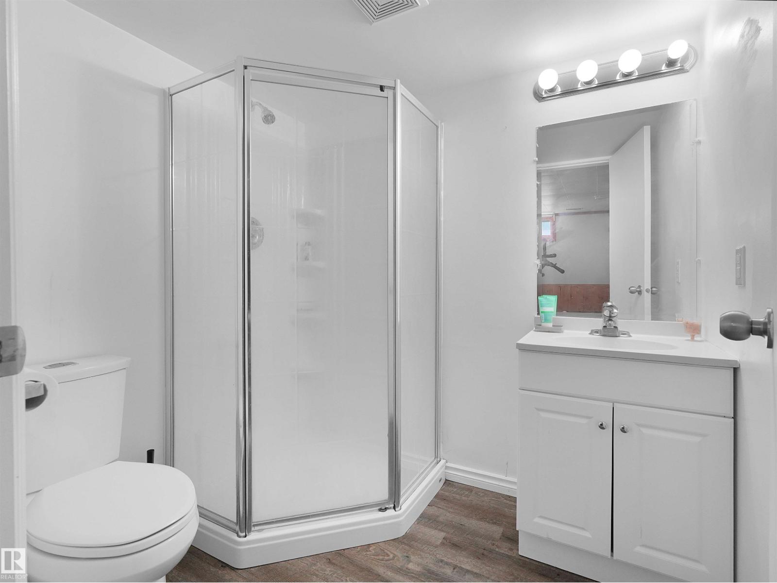 9256 75 St Nw Property Photo 41