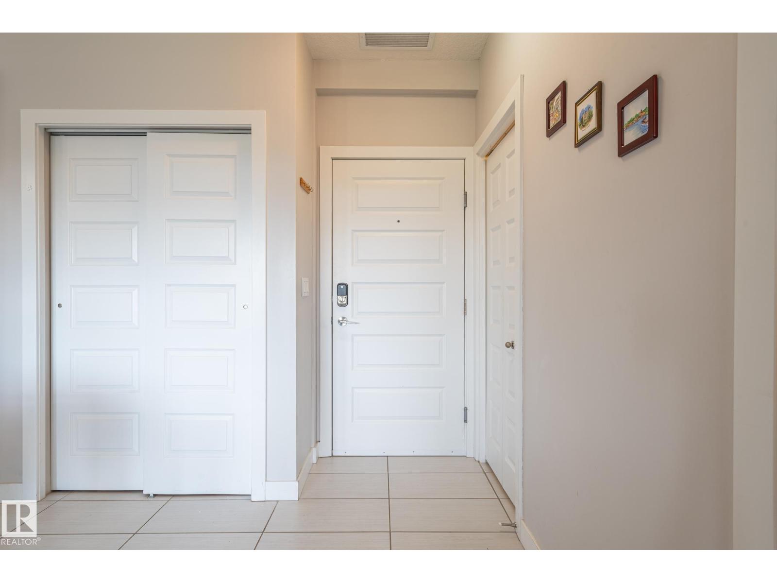 #305 5151 Windermere Bv Nw Property Photo 8