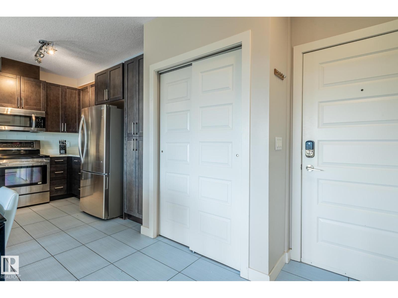 #305 5151 Windermere Bv Nw Property Photo 9