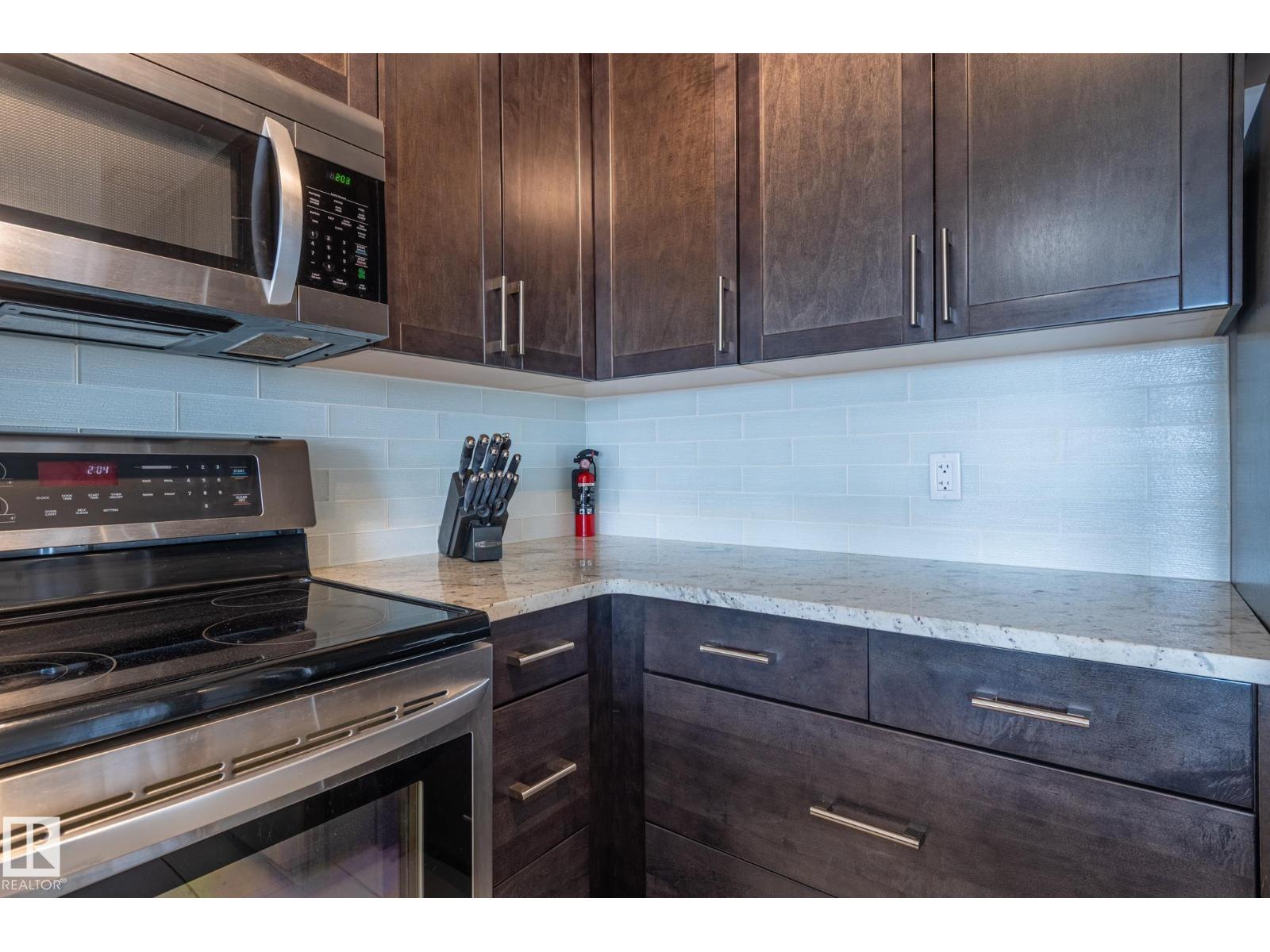 #305 5151 Windermere Bv Nw Property Photo 14