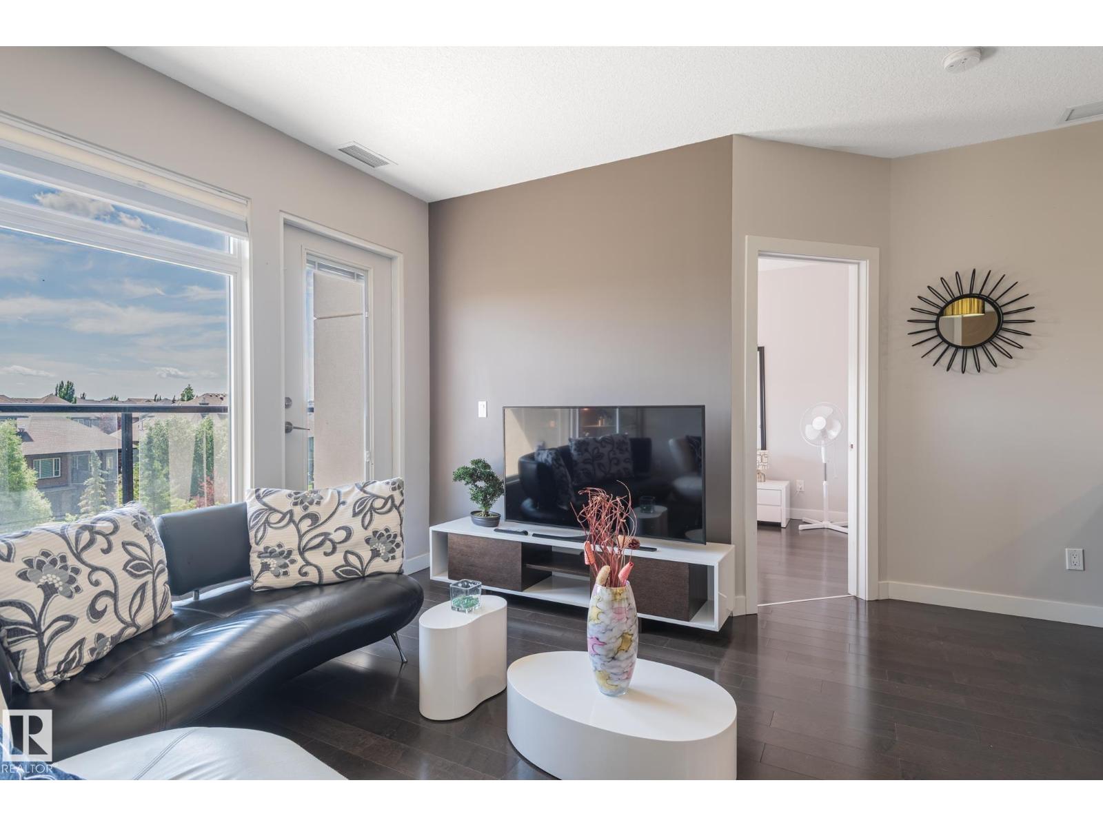 #305 5151 Windermere Bv Nw Property Photo 19