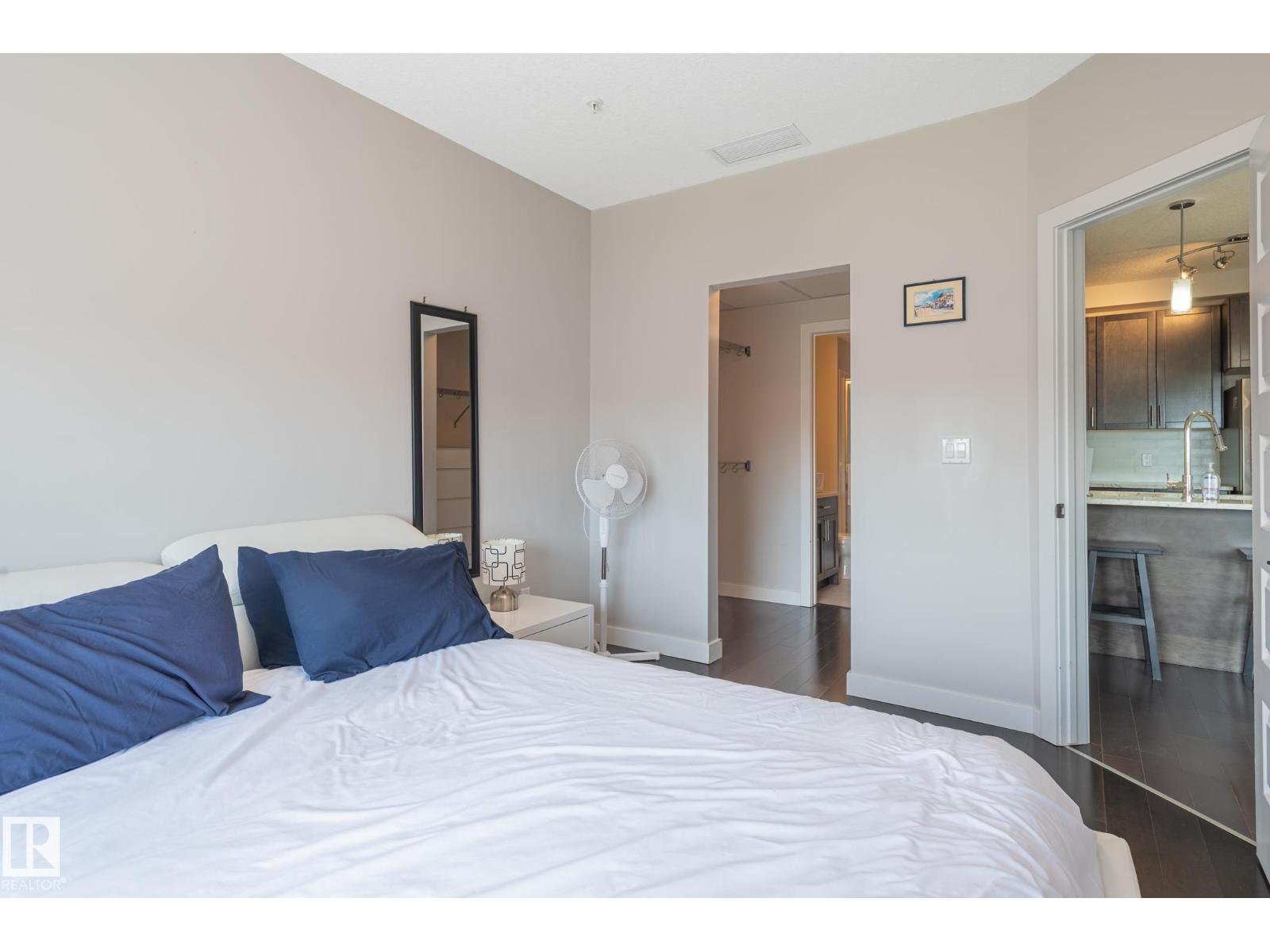 #305 5151 Windermere Bv Nw Property Photo 22