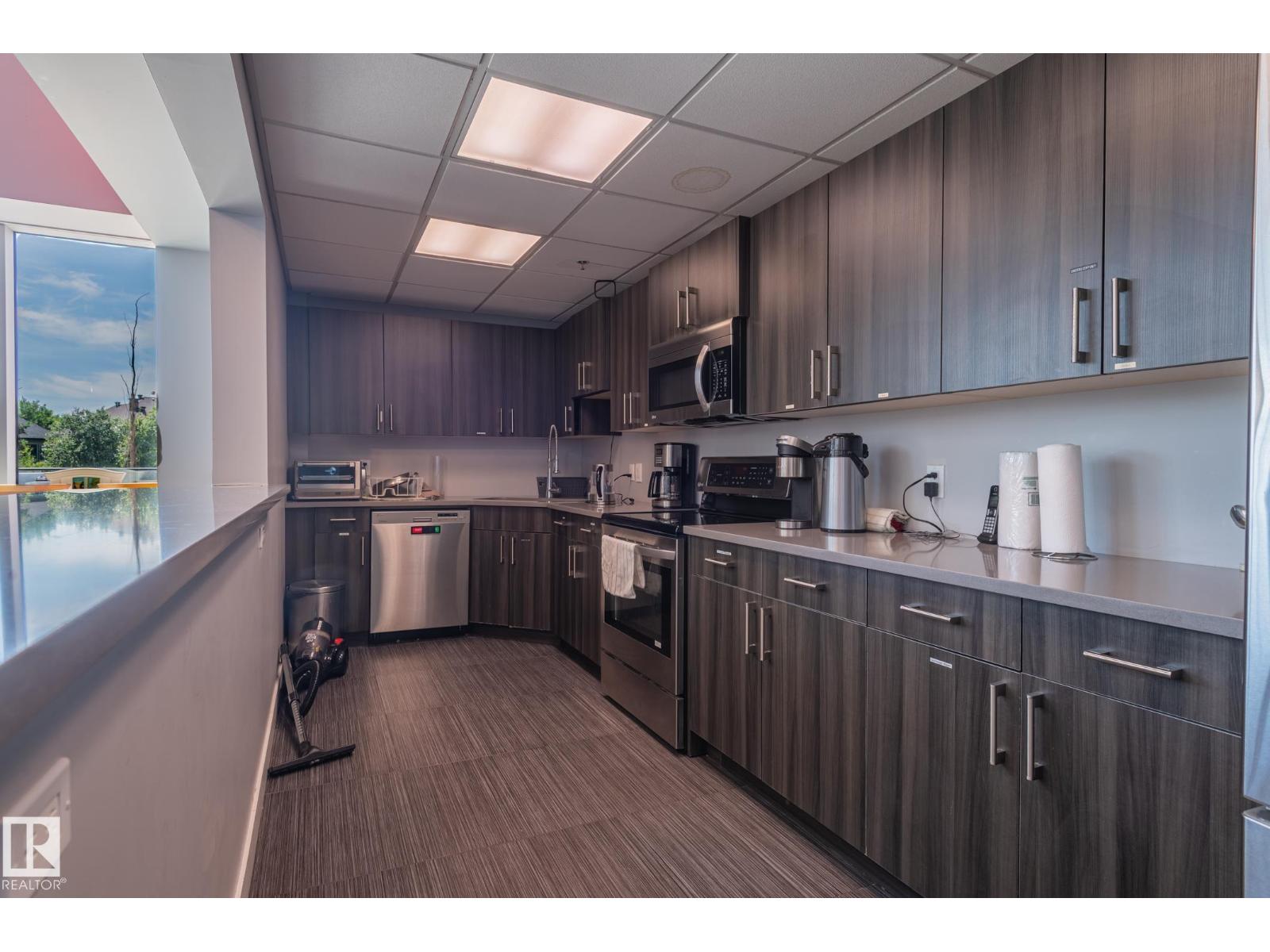 #305 5151 Windermere Bv Nw Property Photo 46