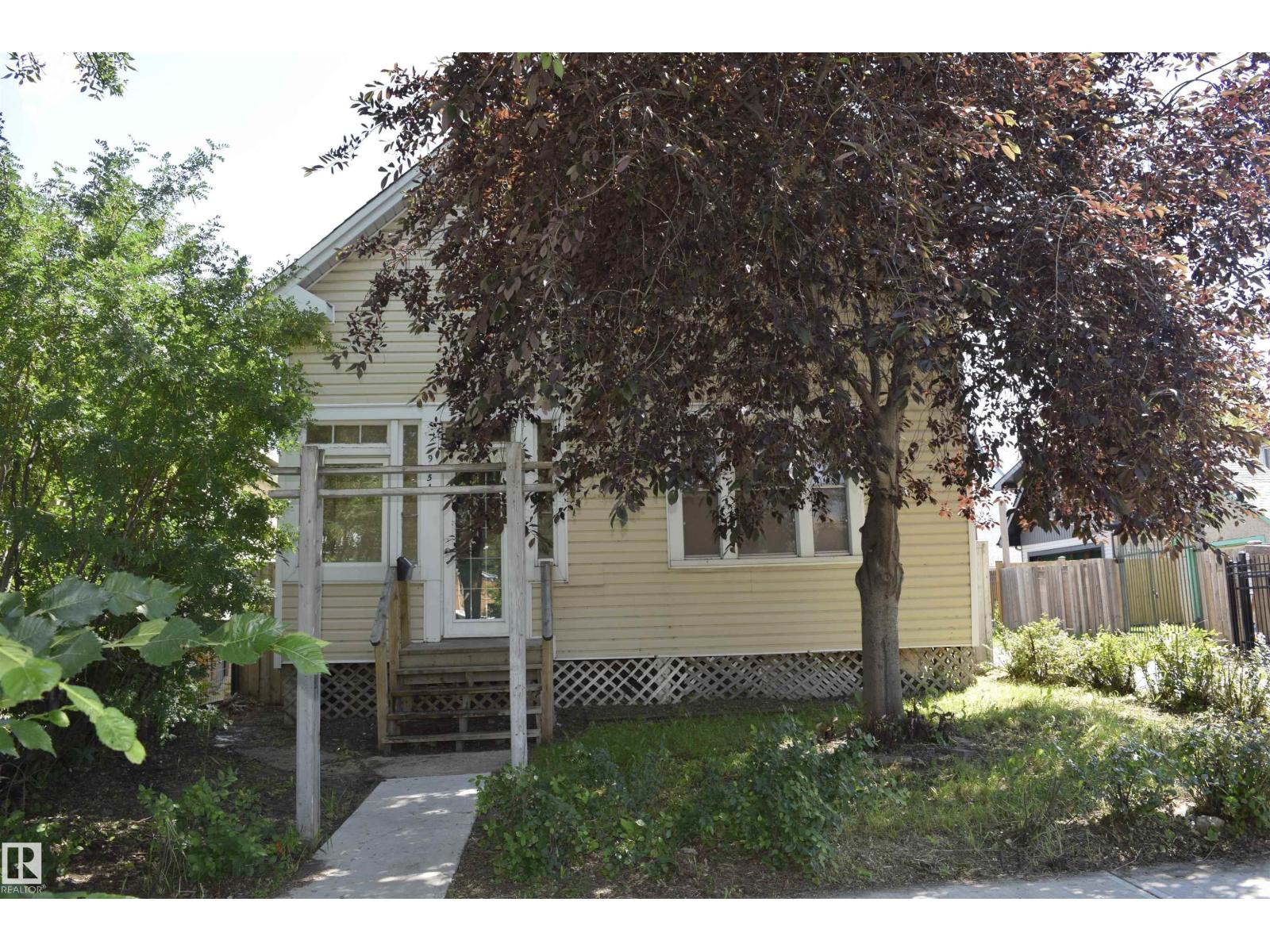 9551 106A AV NW Property Photo 1