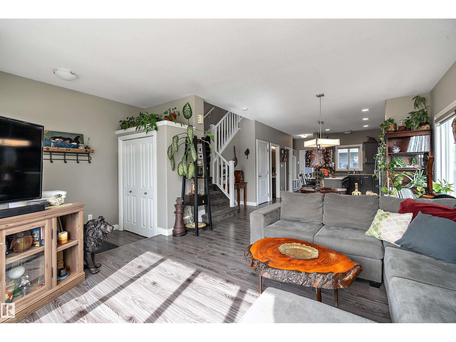 3417 Weidle Wy Sw Property Photo 4