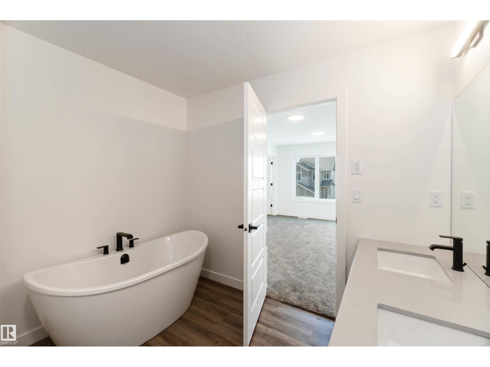 2431 194 St Nw Property Photo 52