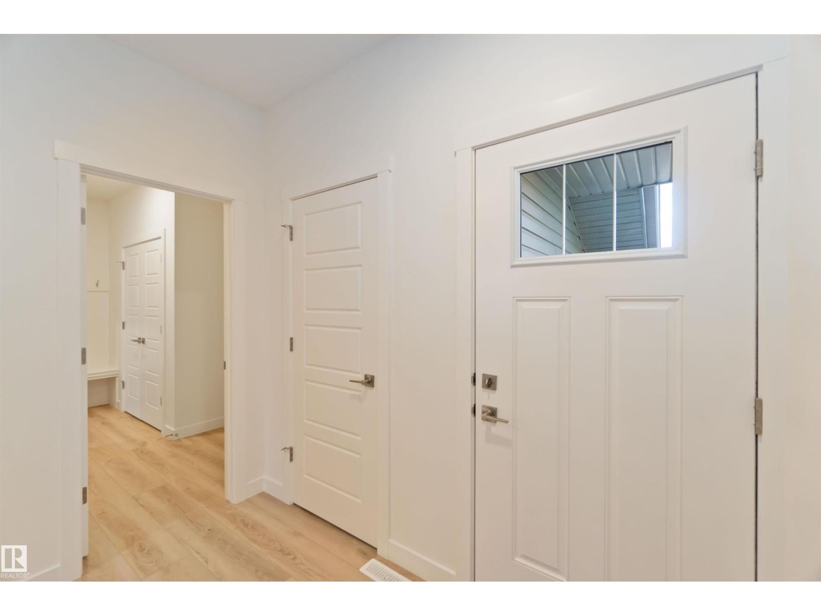2503 194 St Nw Property Photo 4