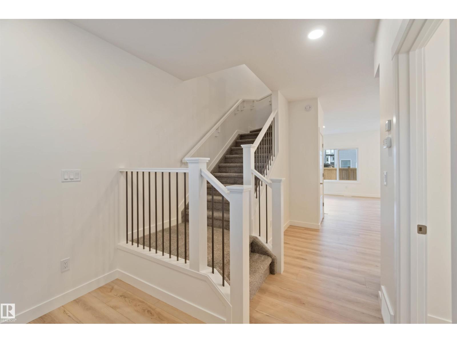 2503 194 St Nw Property Photo 7