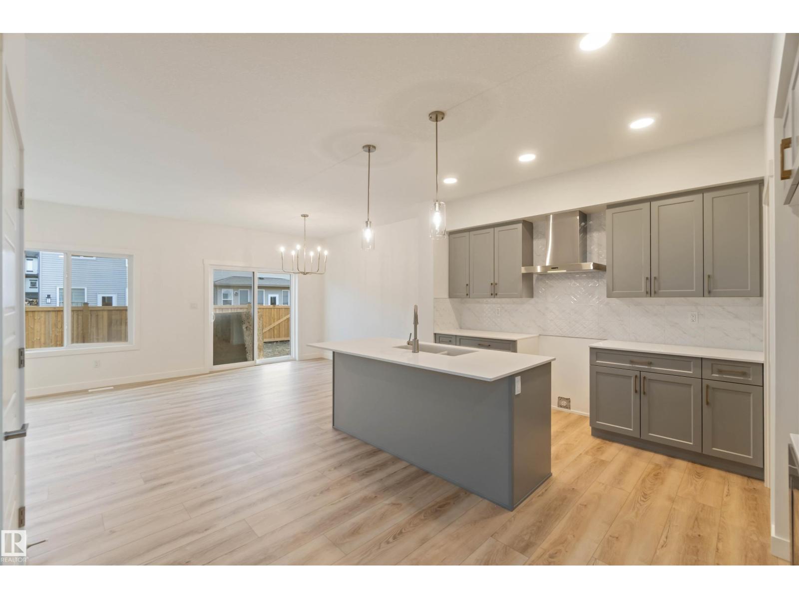 2503 194 St Nw Property Photo 13