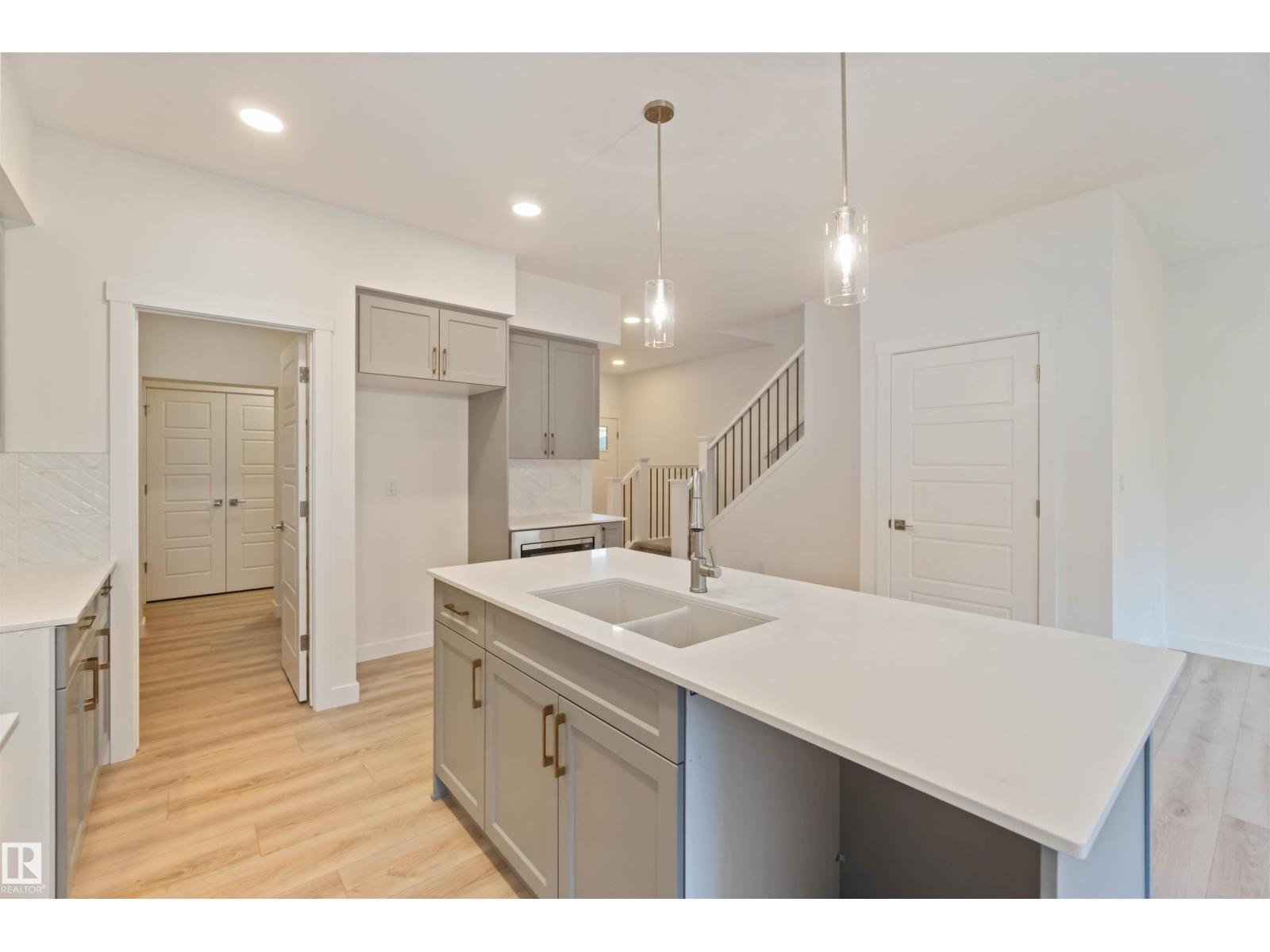 2503 194 St Nw Property Photo 14