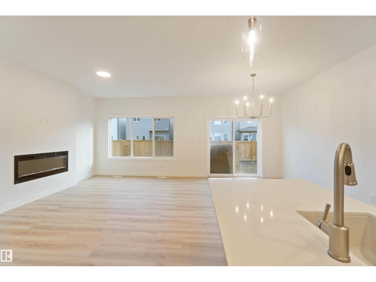 2503 194 St Nw Property Photo 17
