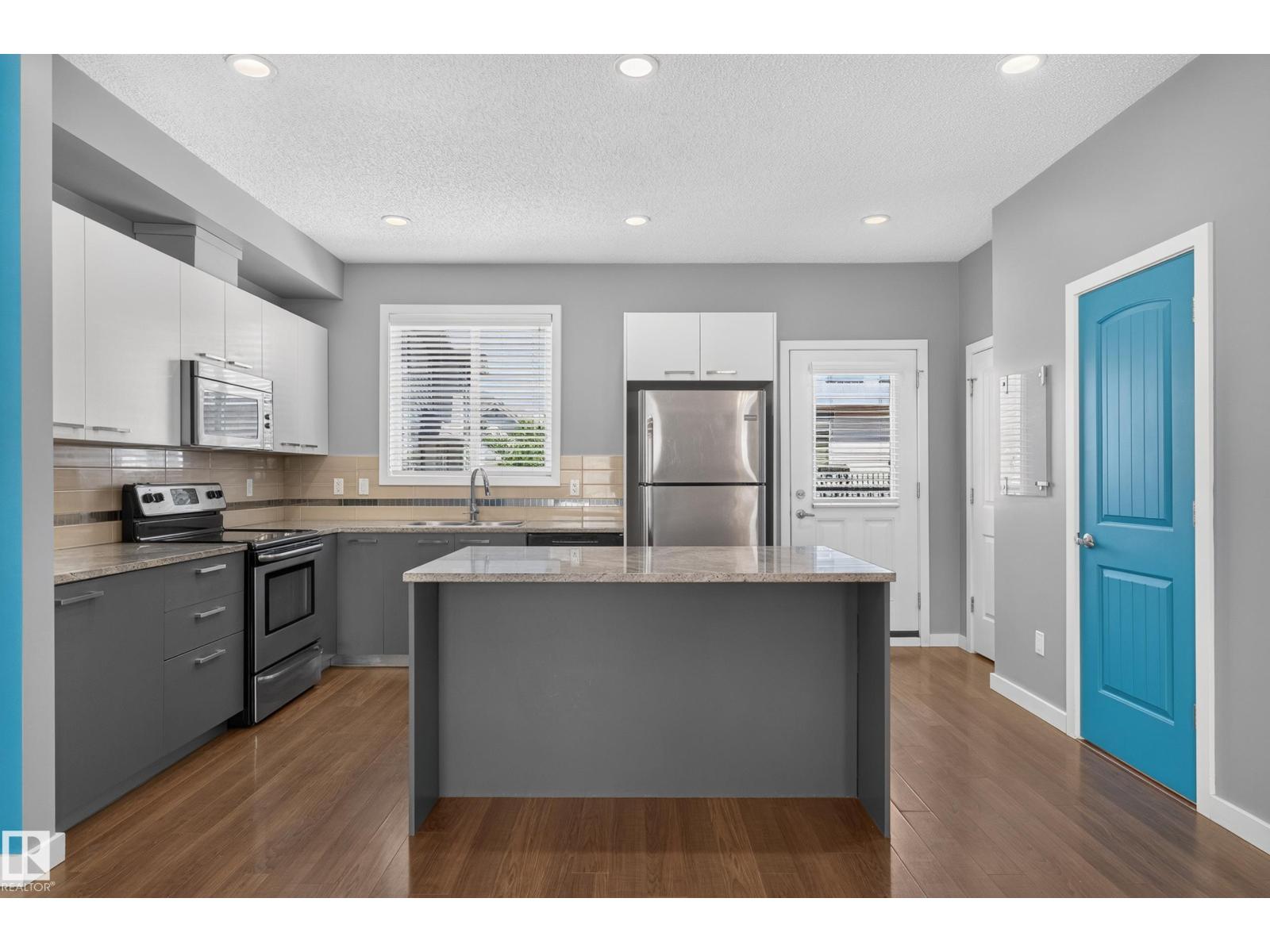 #24 655 Watt Bv Sw Property Photo 7