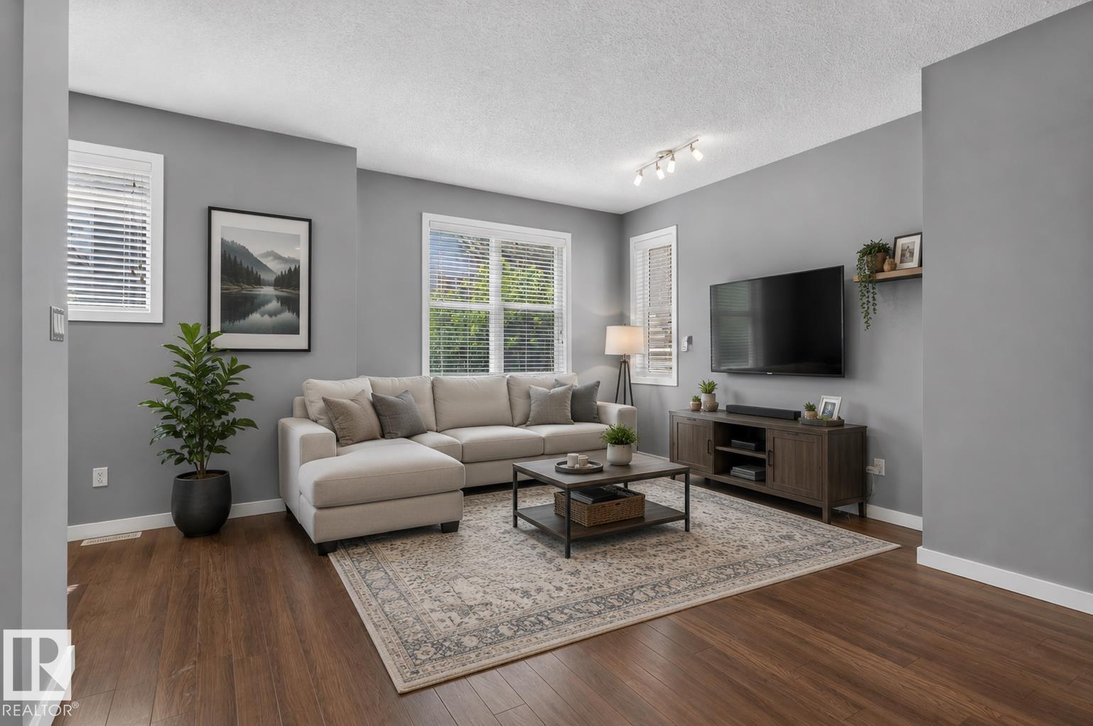 #24 655 Watt Bv Sw Property Photo 16