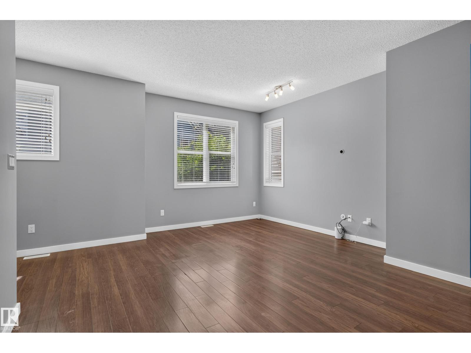 #24 655 Watt Bv Sw Property Photo 17
