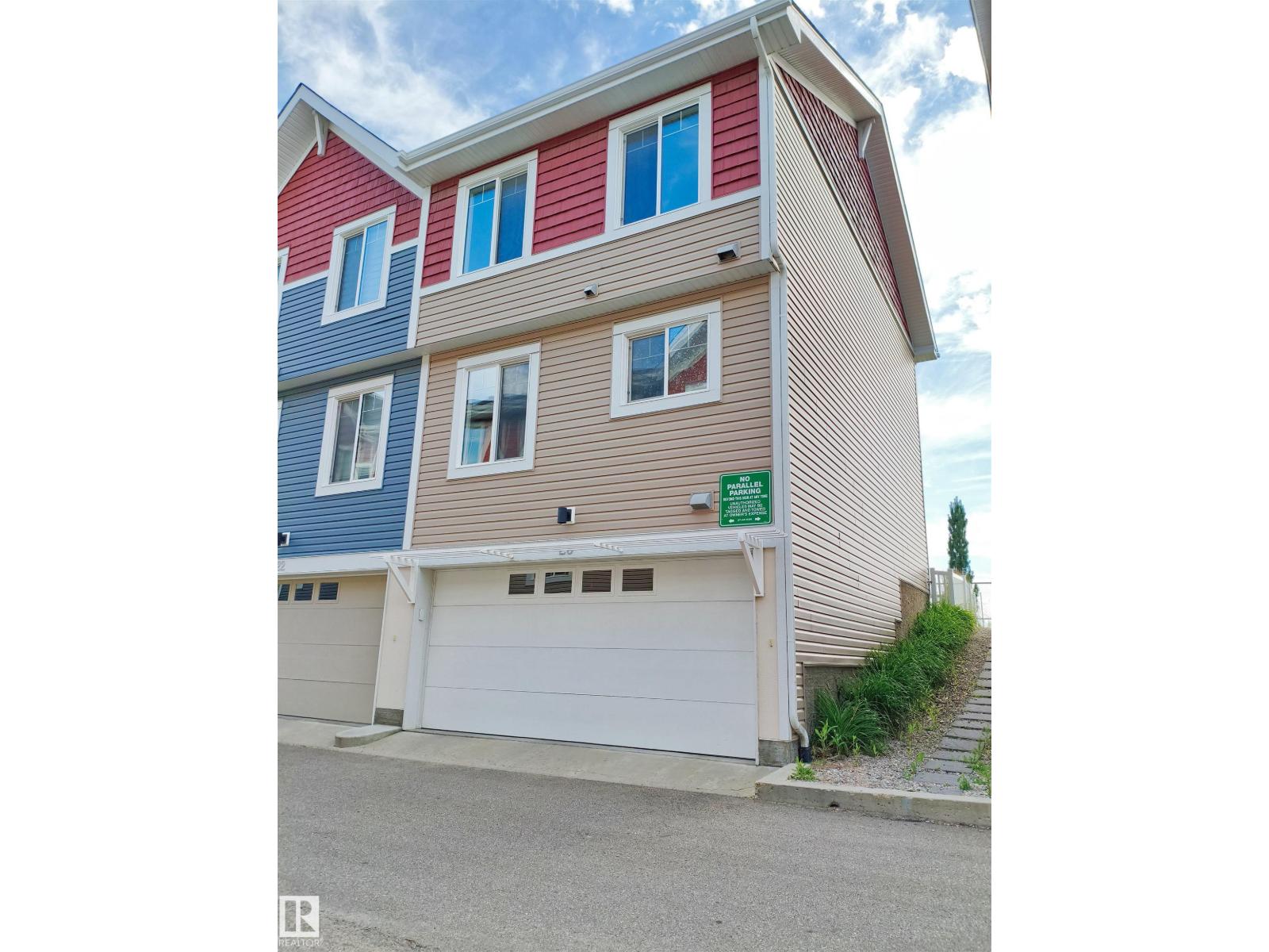#23 1508 105 St Nw Property Photo 2