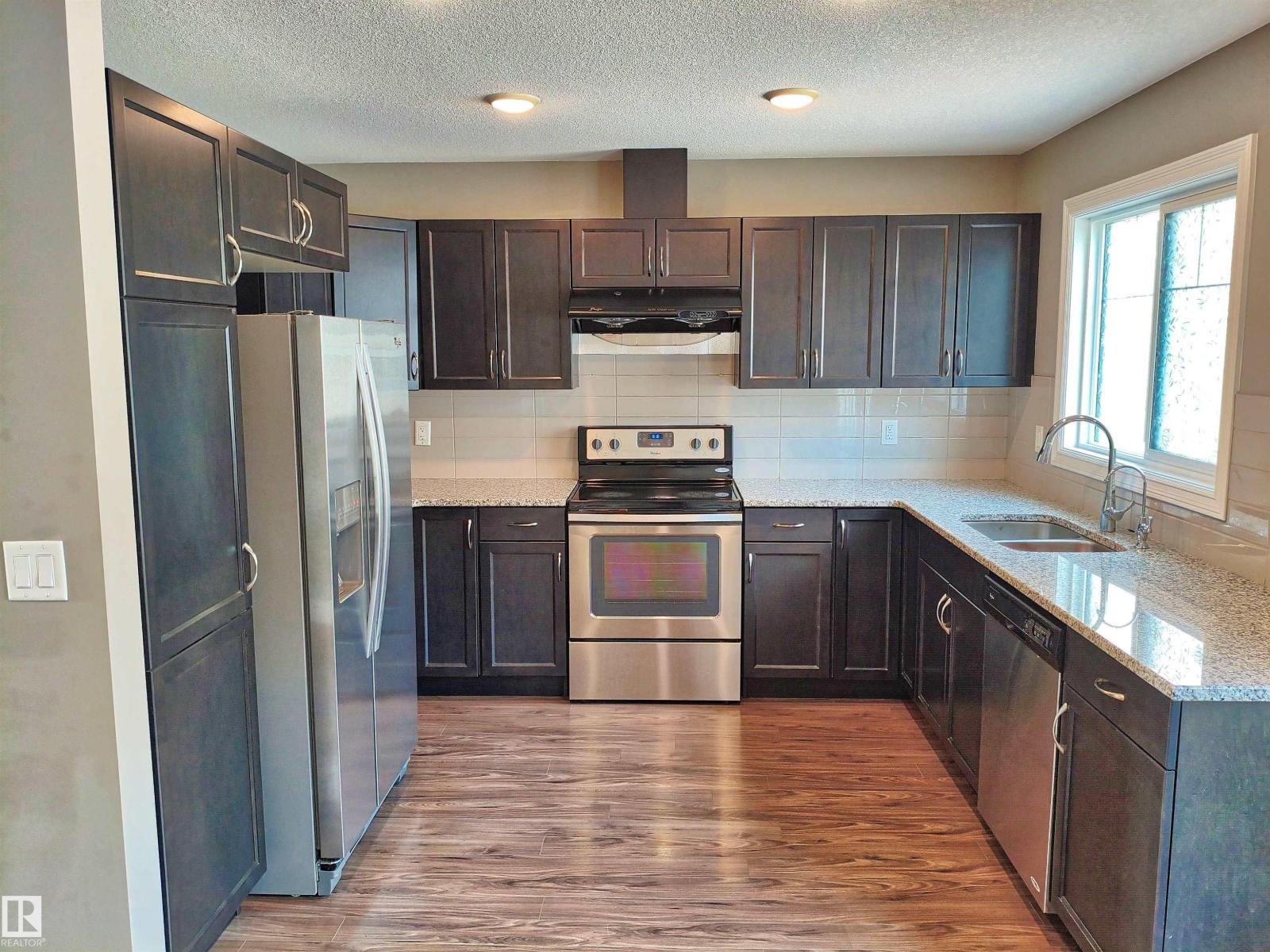 #23 1508 105 St Nw Property Photo 11