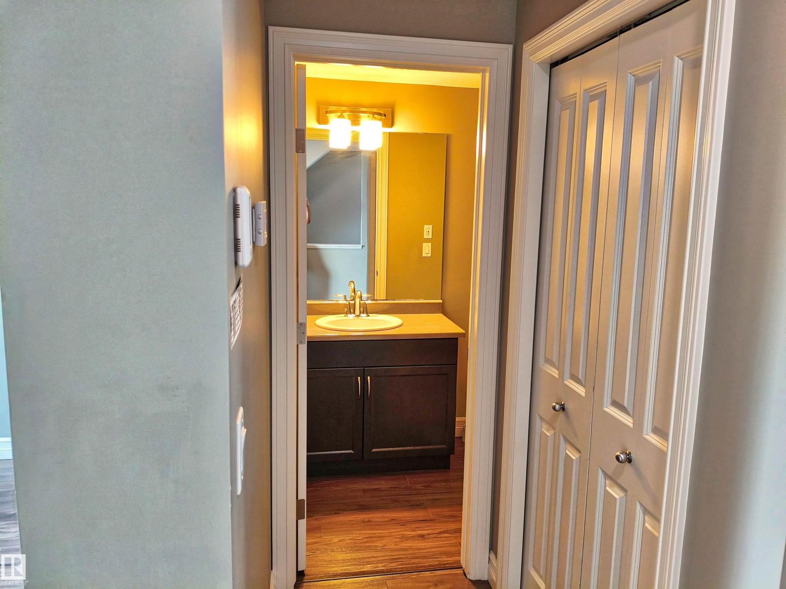 #23 1508 105 St Nw Property Photo 16