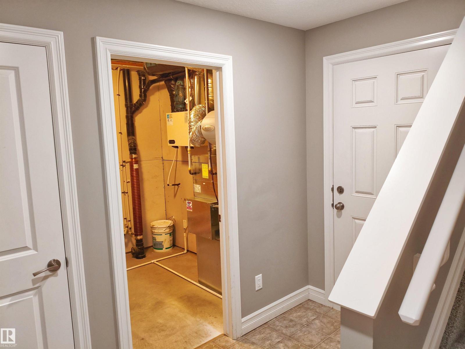 #23 1508 105 St Nw Property Photo 20