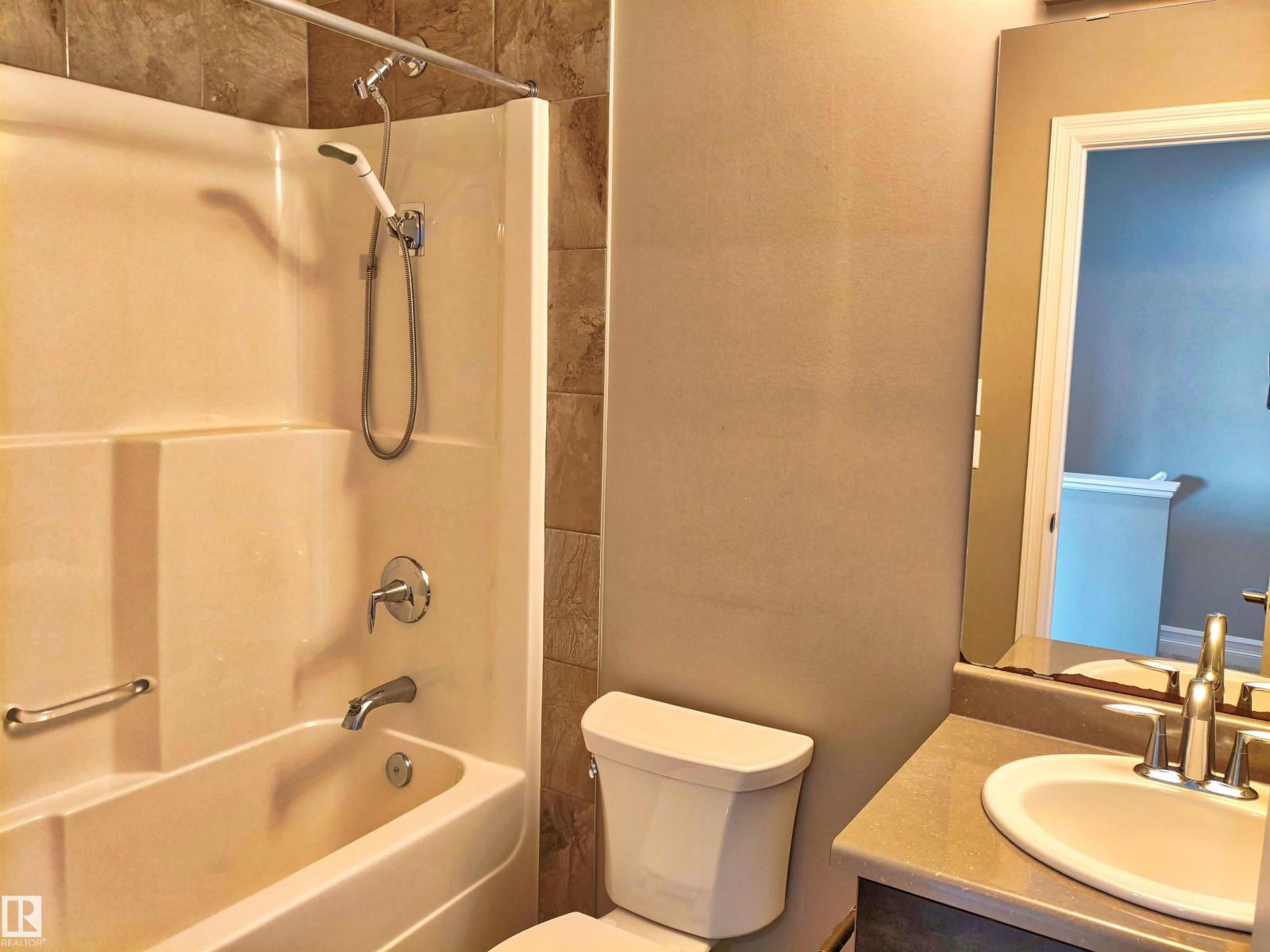 #23 1508 105 St Nw Property Photo 23