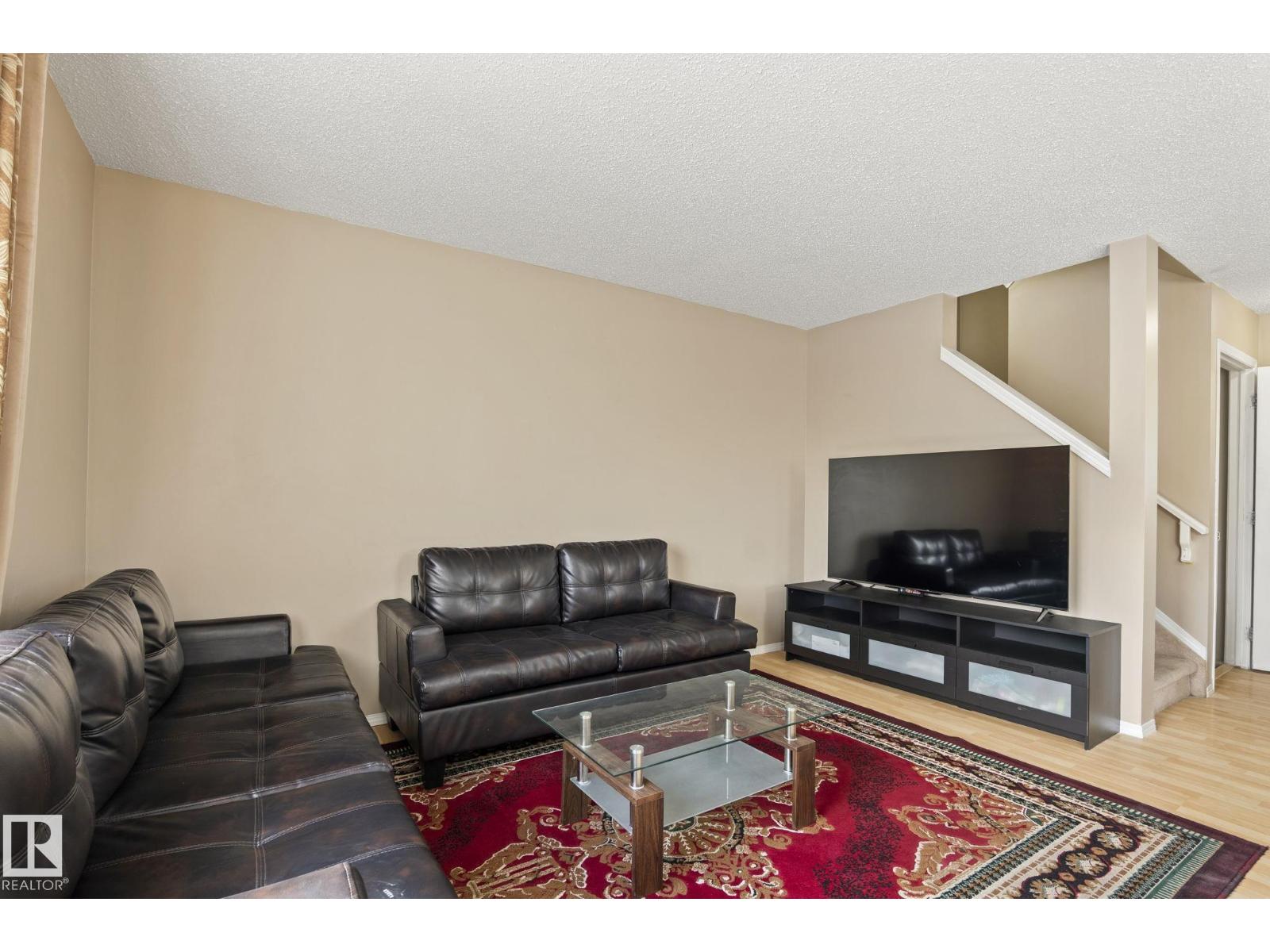 #92 4350 23 St Nw Property Photo 6