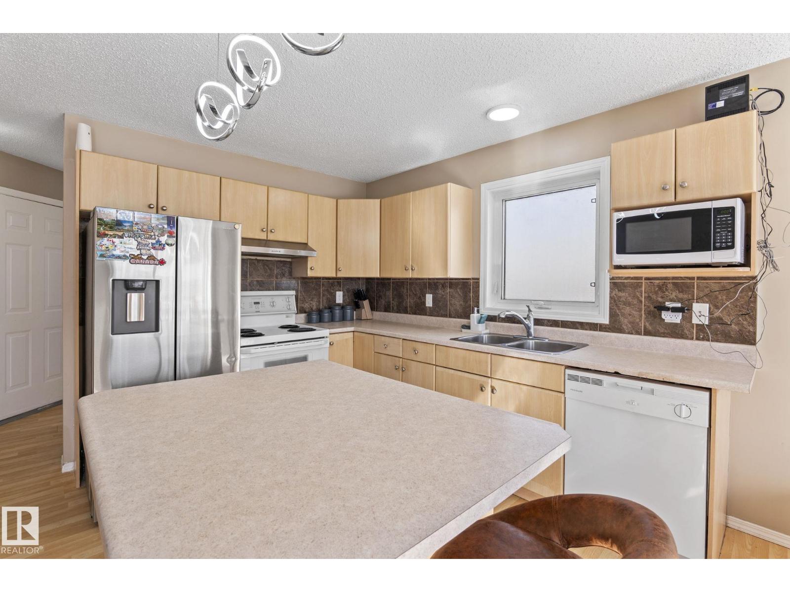 #92 4350 23 St Nw Property Photo 10