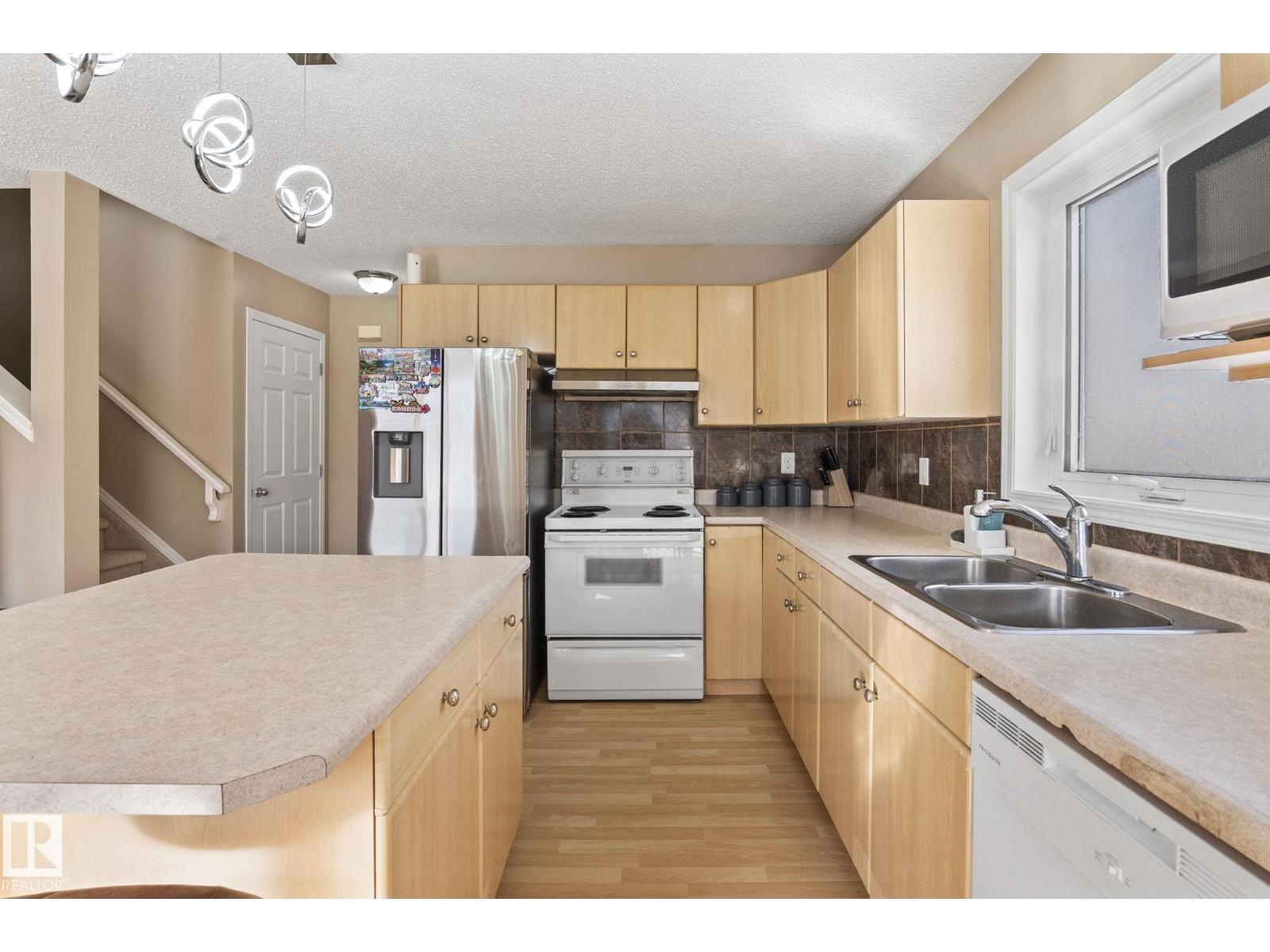 #92 4350 23 St Nw Property Photo 11