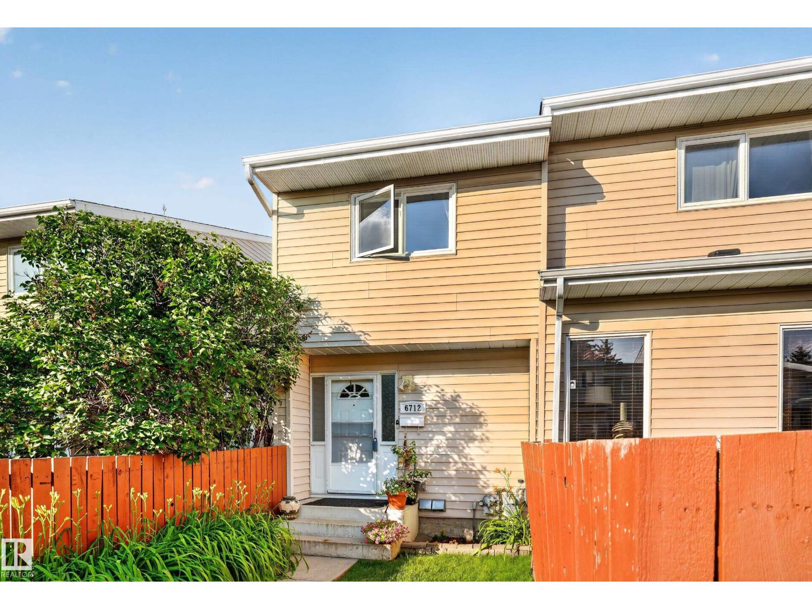 6712 36a Av Nw Property Photo 2