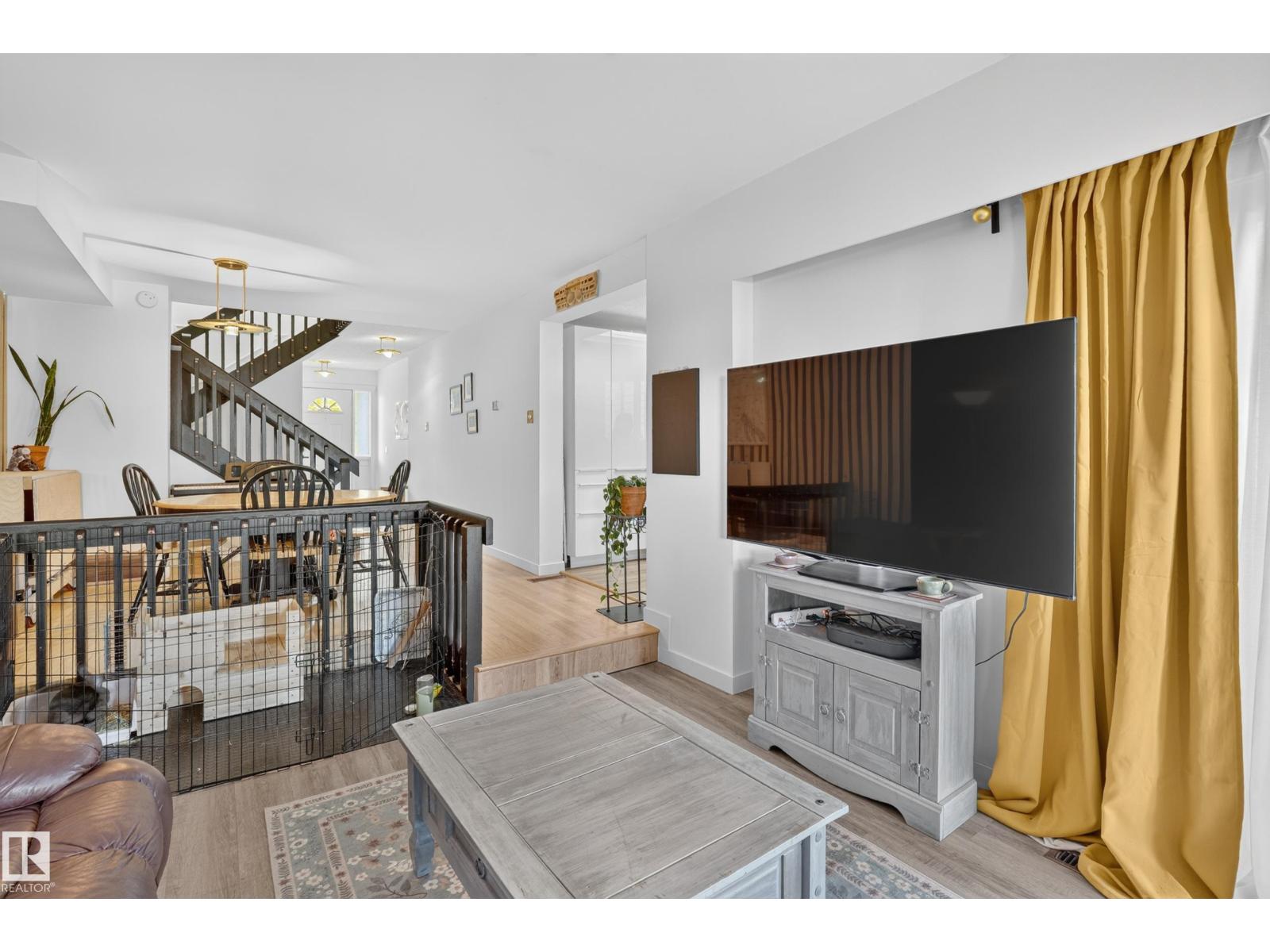 6712 36a Av Nw Property Photo 9